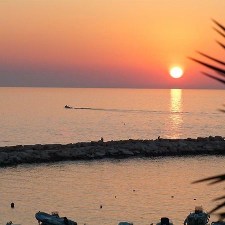 Blu Marine Casa A 10Mt Dalla Spiaggia ペスキチ エクステリア 写真