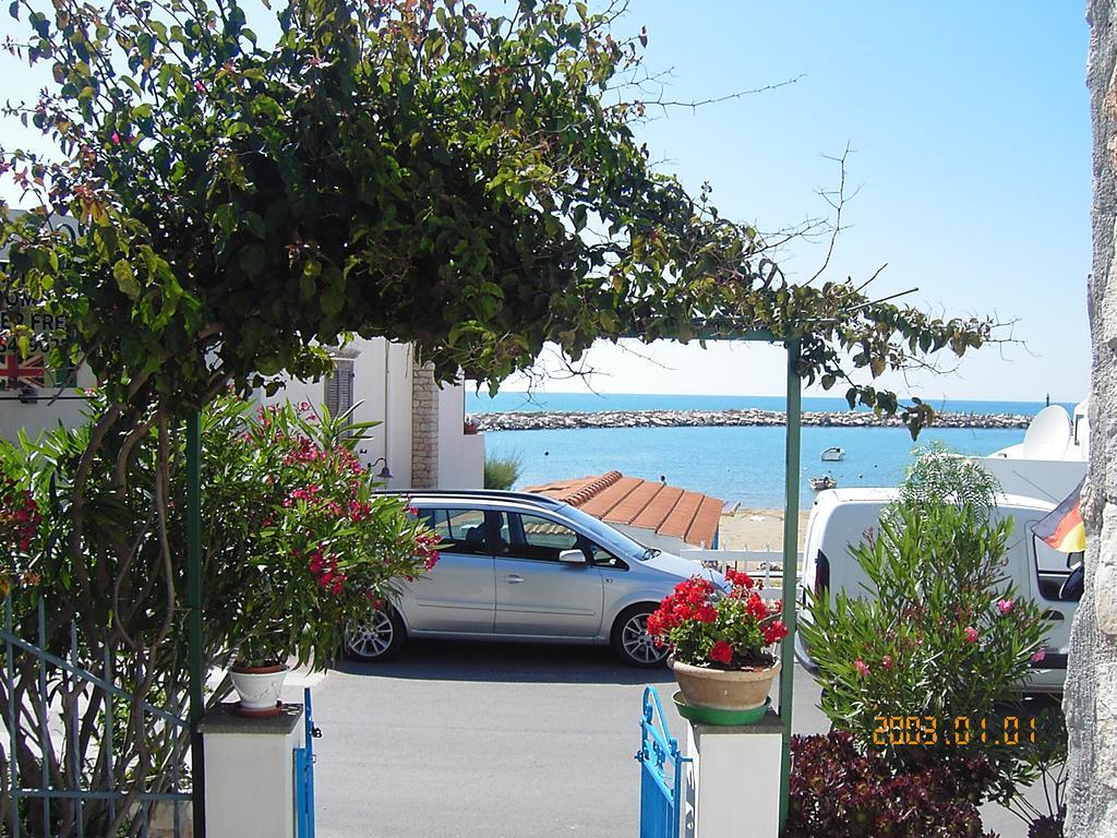 Blu Marine Casa A 10Mt Dalla Spiaggia ペスキチ エクステリア 写真