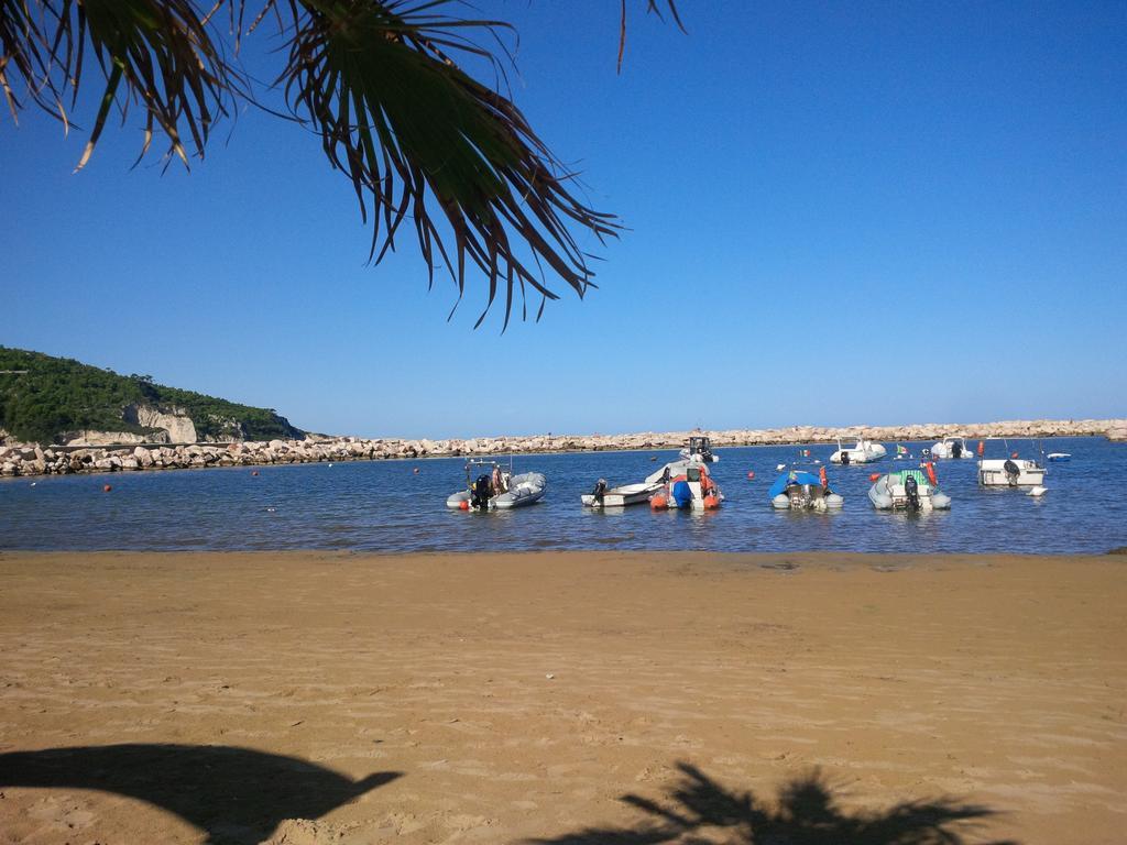 Blu Marine Casa A 10Mt Dalla Spiaggia ペスキチ エクステリア 写真